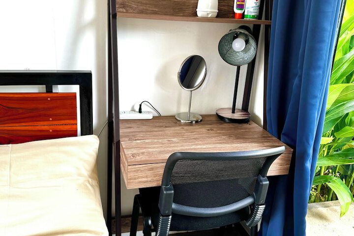 Room 9 of 61