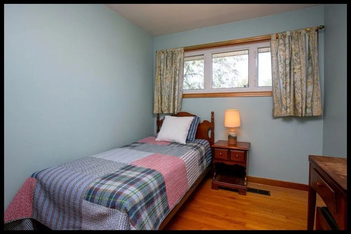 Room 3 of 12