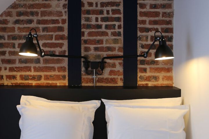 Room 10 of 51