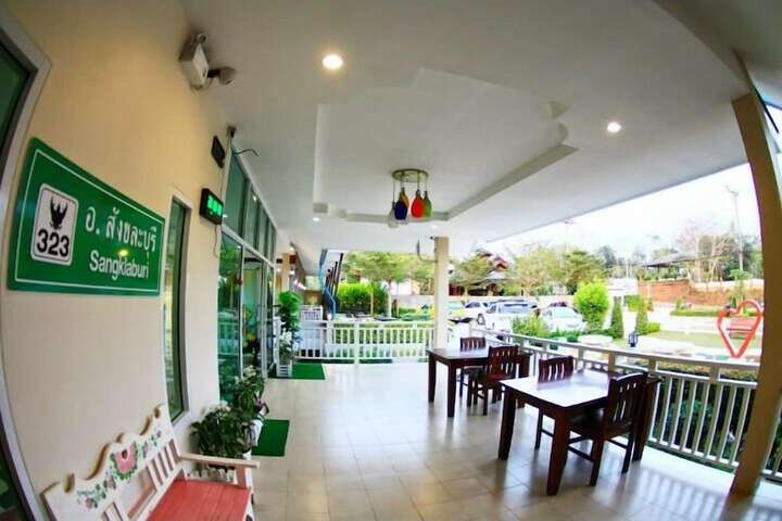 Terrace/Patio 18 of 42