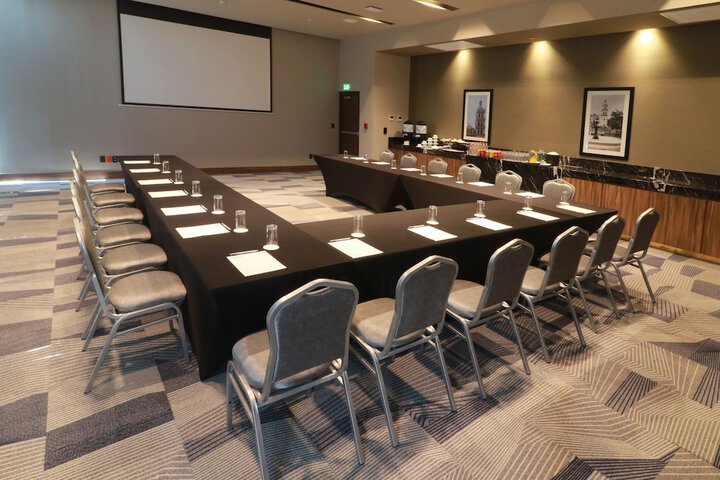 Ballroom/Hall 53 of 60