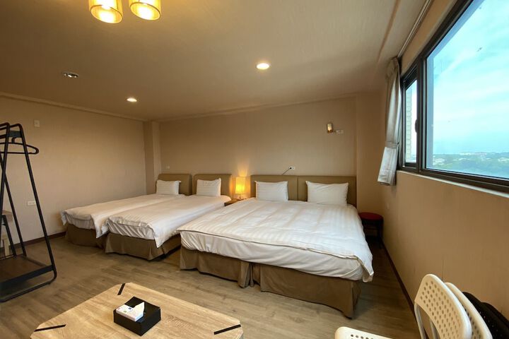 Room 7 of 38
