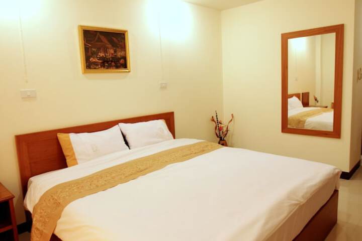 Room 6 of 27
