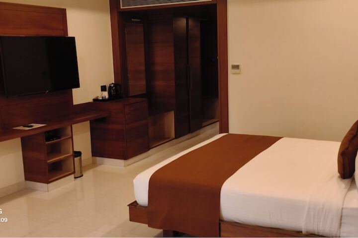 Room 26 of 80