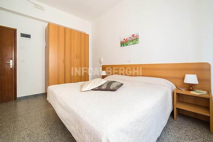 Room 6 of 26