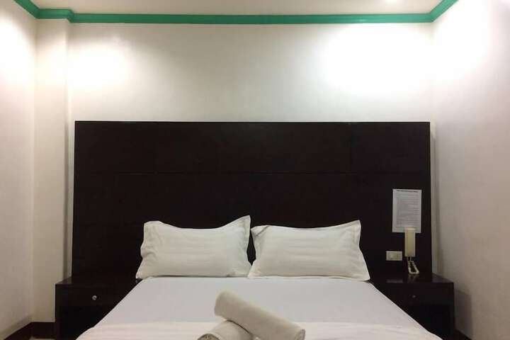 Room 17 of 39