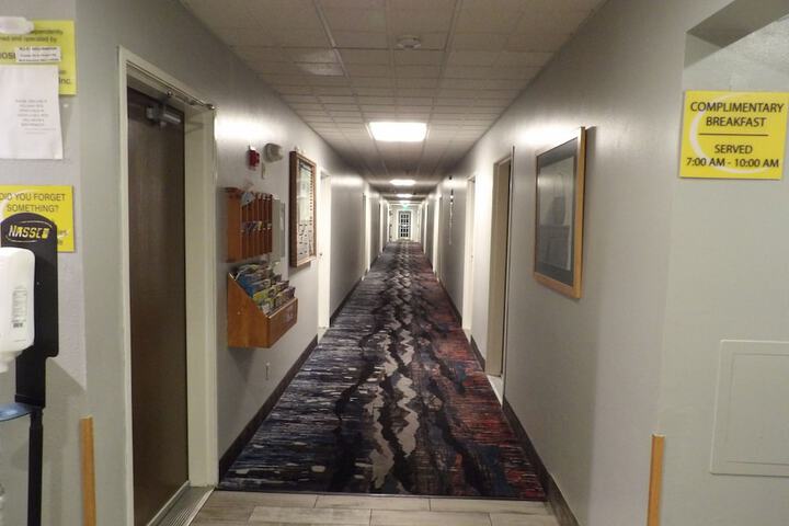 Ballroom/Hall 40 of 63