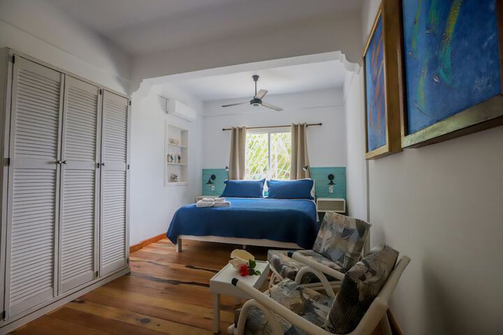 Room 5 of 149