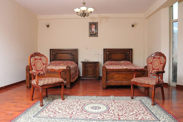 Room 12 of 34