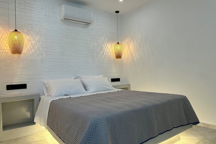 Room 33 of 50