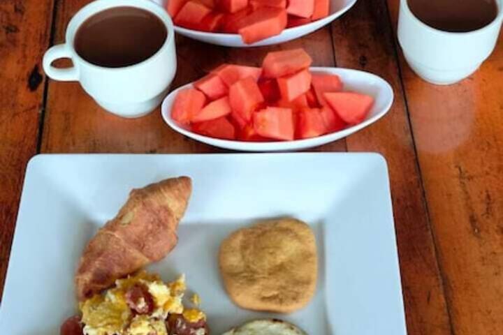 Breakfast/Coffee Service 16 of 23