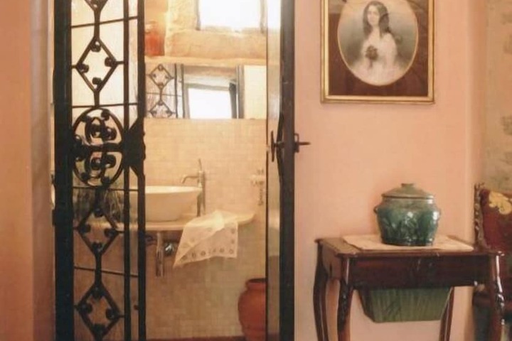 Room 21 of 56