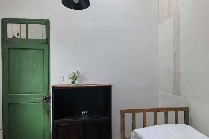 Room 72 of 223