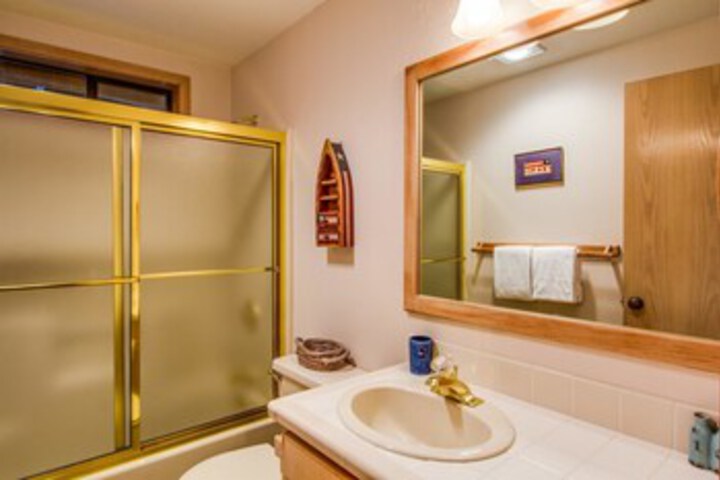 Room 7 of 46