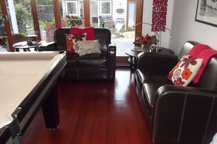 Room 15 of 18