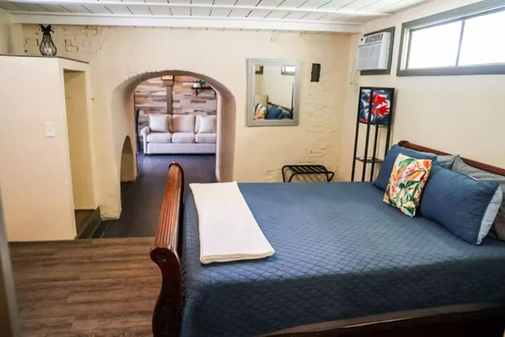 Room 54 of 171