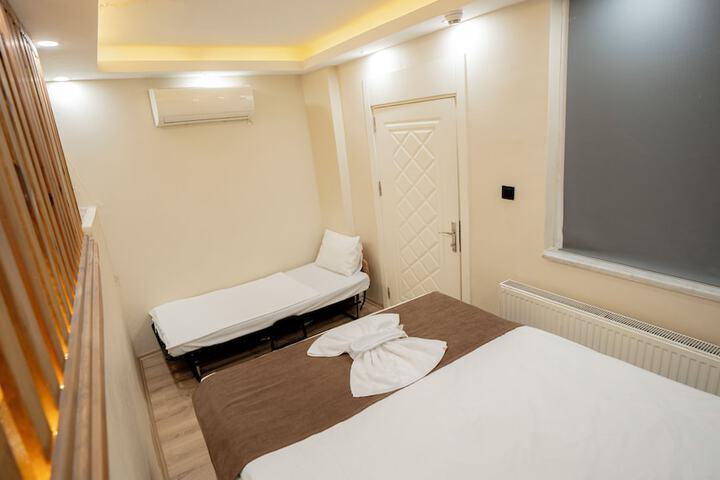 Room 30 of 86