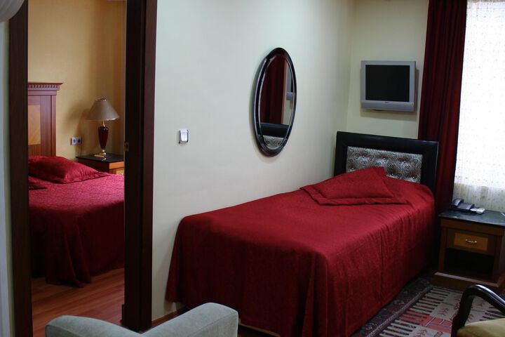 Room 30 of 35