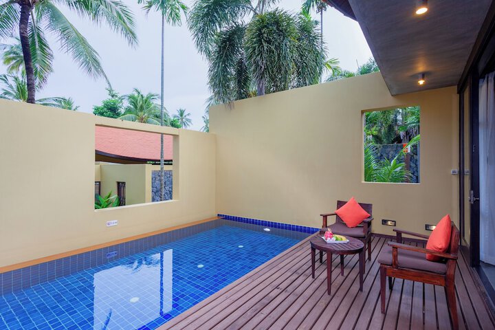 Pool 56 of 125