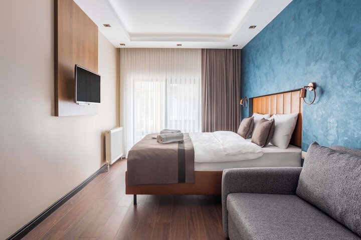 Room 10 of 56