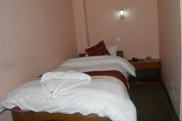 Room 16 of 47