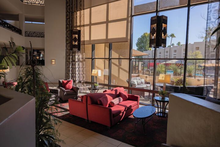 Entrance & Lobby