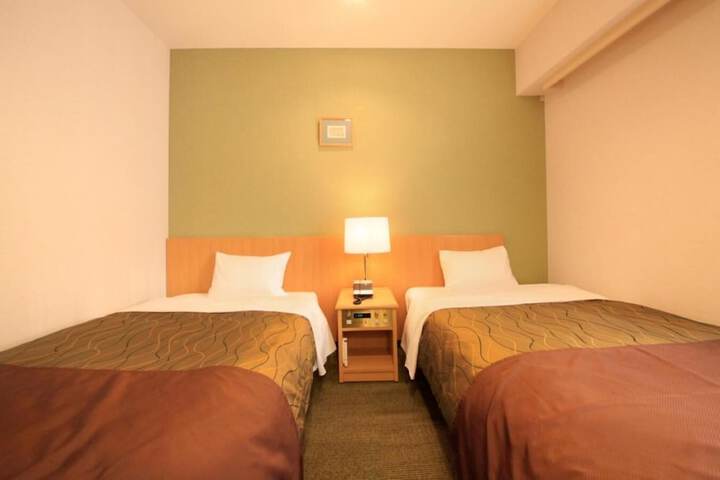 Room 14 of 48