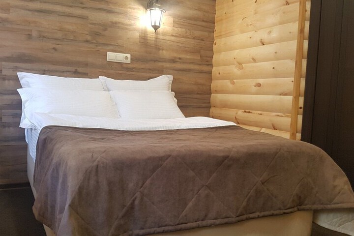 Room 9 of 71