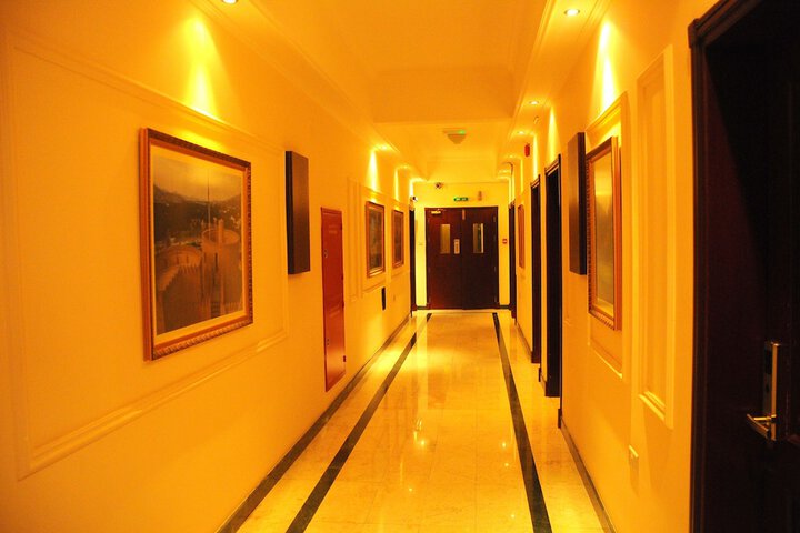 Ballroom/Hall 19 of 23