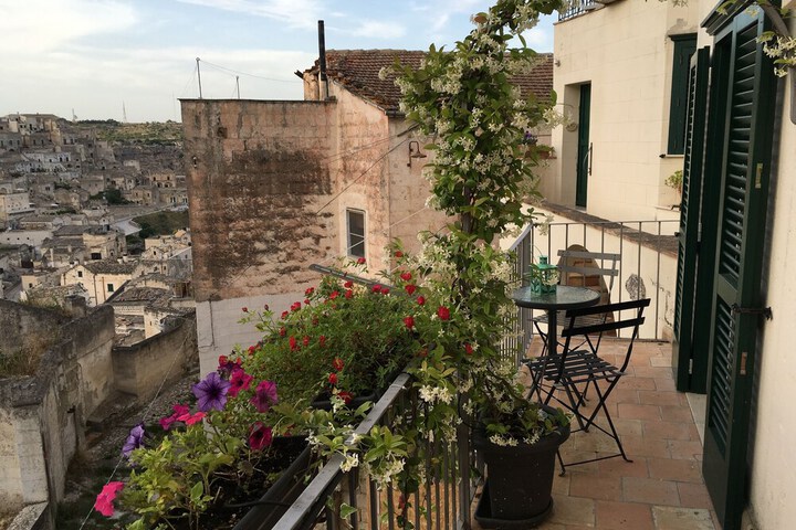 Terrace/Patio 3 of 6