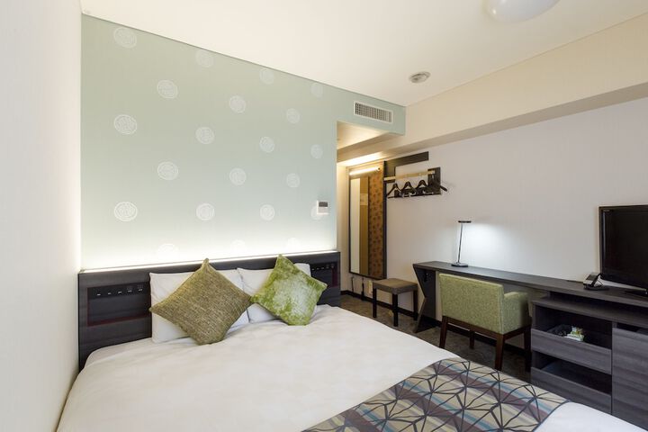 Room 19 of 79