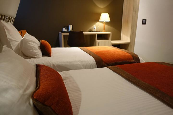 Room 12 of 41