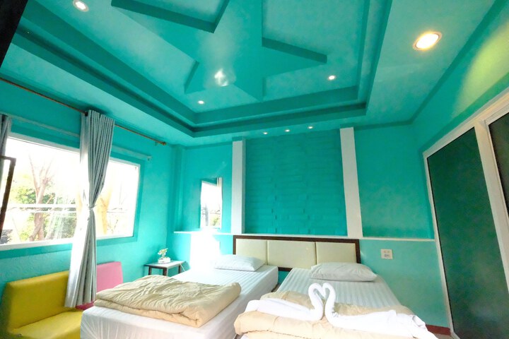 Room 29 of 48