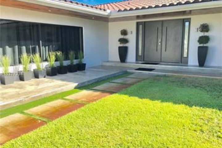 Property Grounds 15 of 16