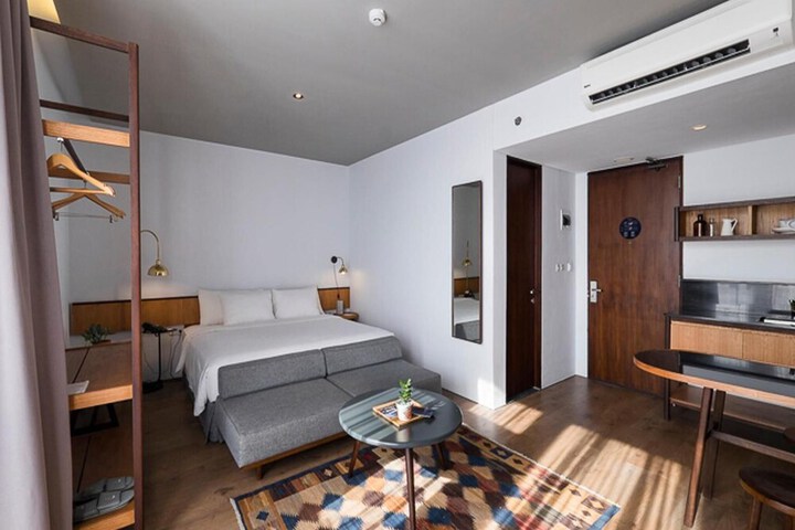 Room 19 of 52