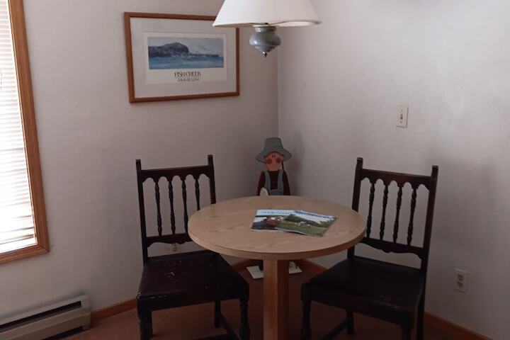 Room 17 of 38