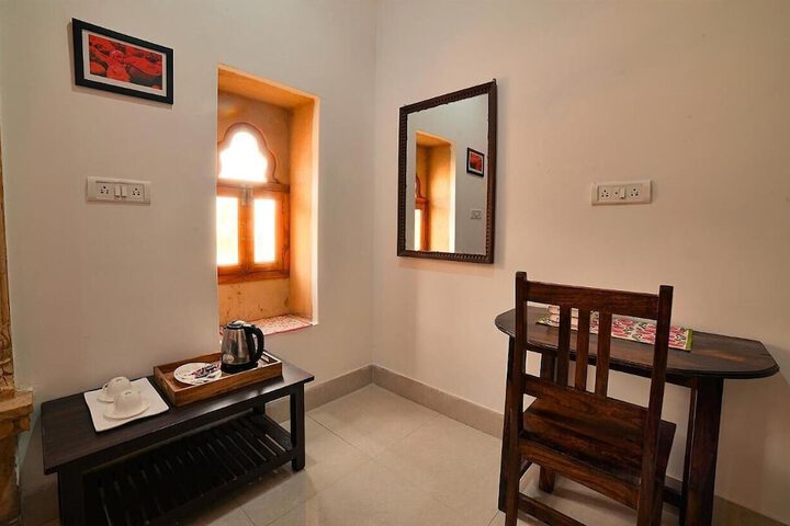 Room 8 of 36