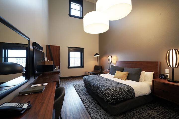 Room 13 of 86