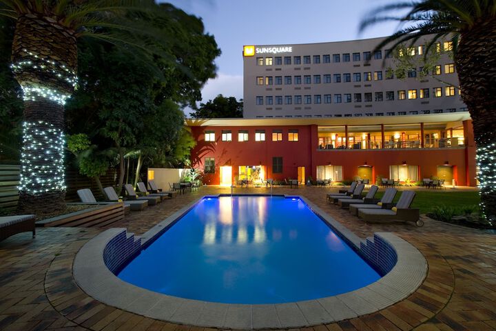 Pool Hotel