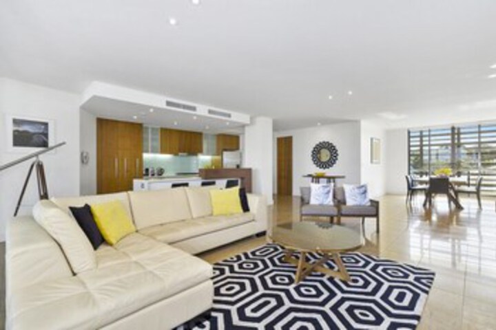 Room 2 of 12