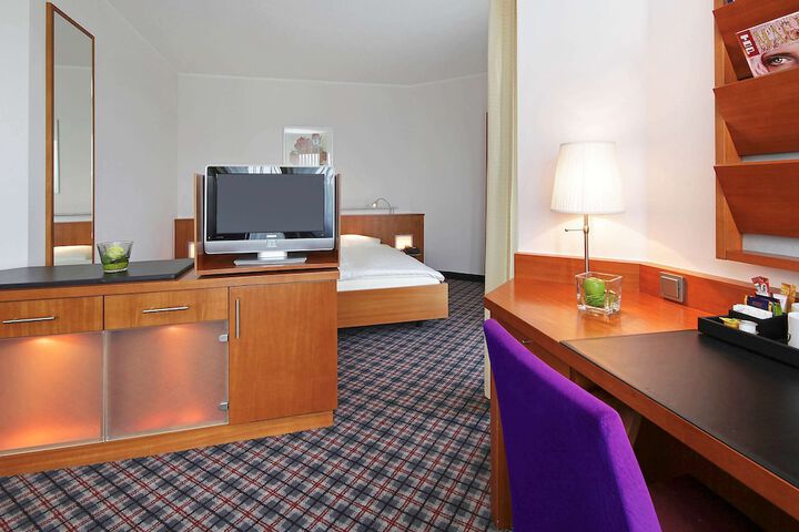 Room 9 of 55