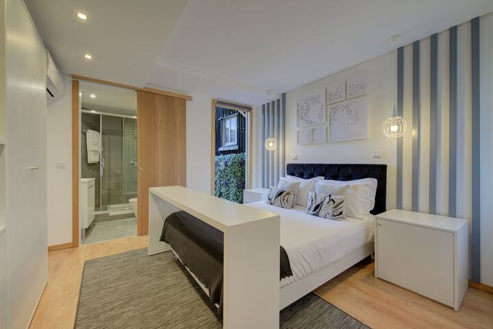 Room 8 of 36