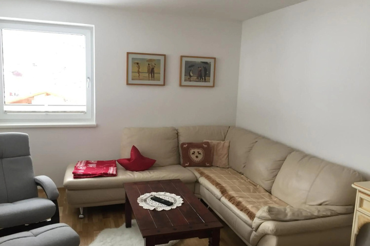 Room 12 of 21