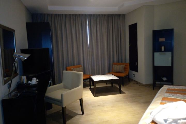 Room 7 of 42