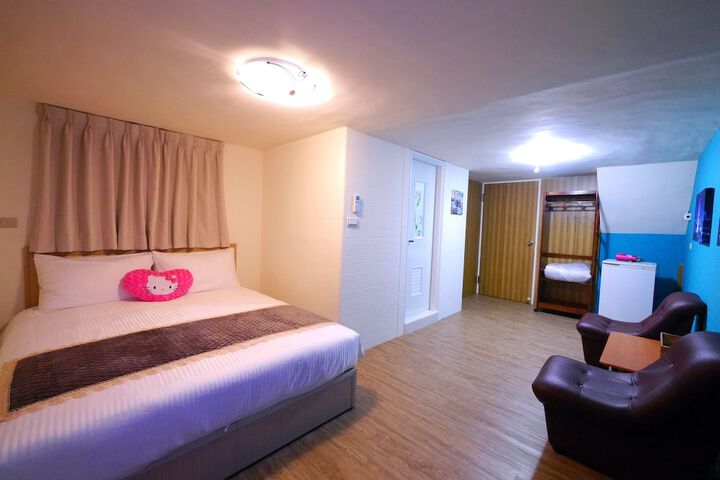 Room 8 of 45
