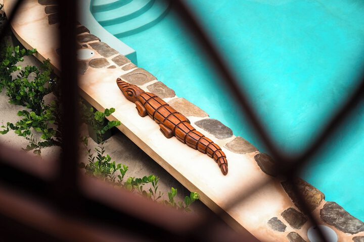 Pool 93 of 136