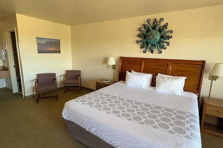 Room 14 of 77