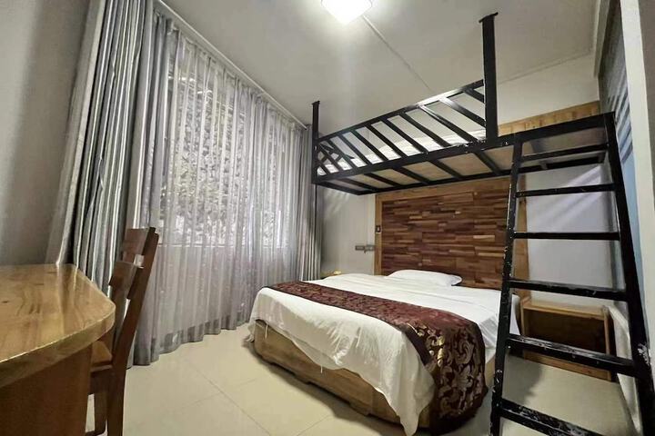 Room 9 of 55