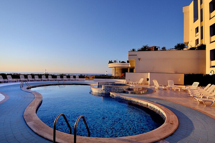 Hotel with Pool