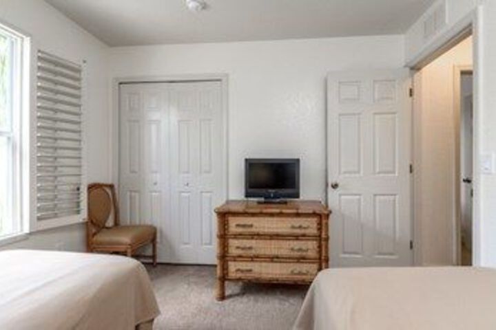 Room 16 of 27